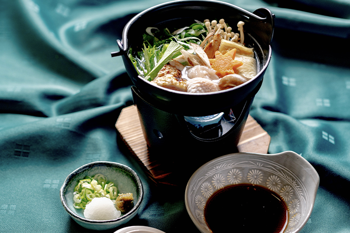 綾部の料亭 ゆう月の黒峰シャモ会席 水炊き